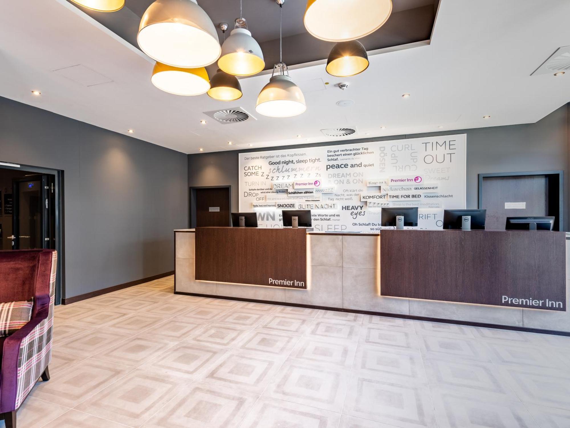 Premier Inn Muenchen City Zentrum Exteriör bild